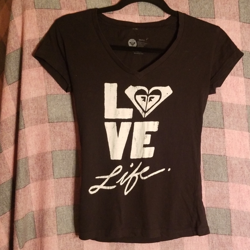 Black Roxy “Love Life” Tee